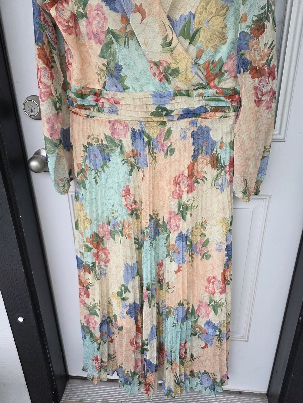 Siena Floral Maxi Dress Size 14 Pastel Garden Print Pleated Long Sleeve Boho - Picture 5 of 13